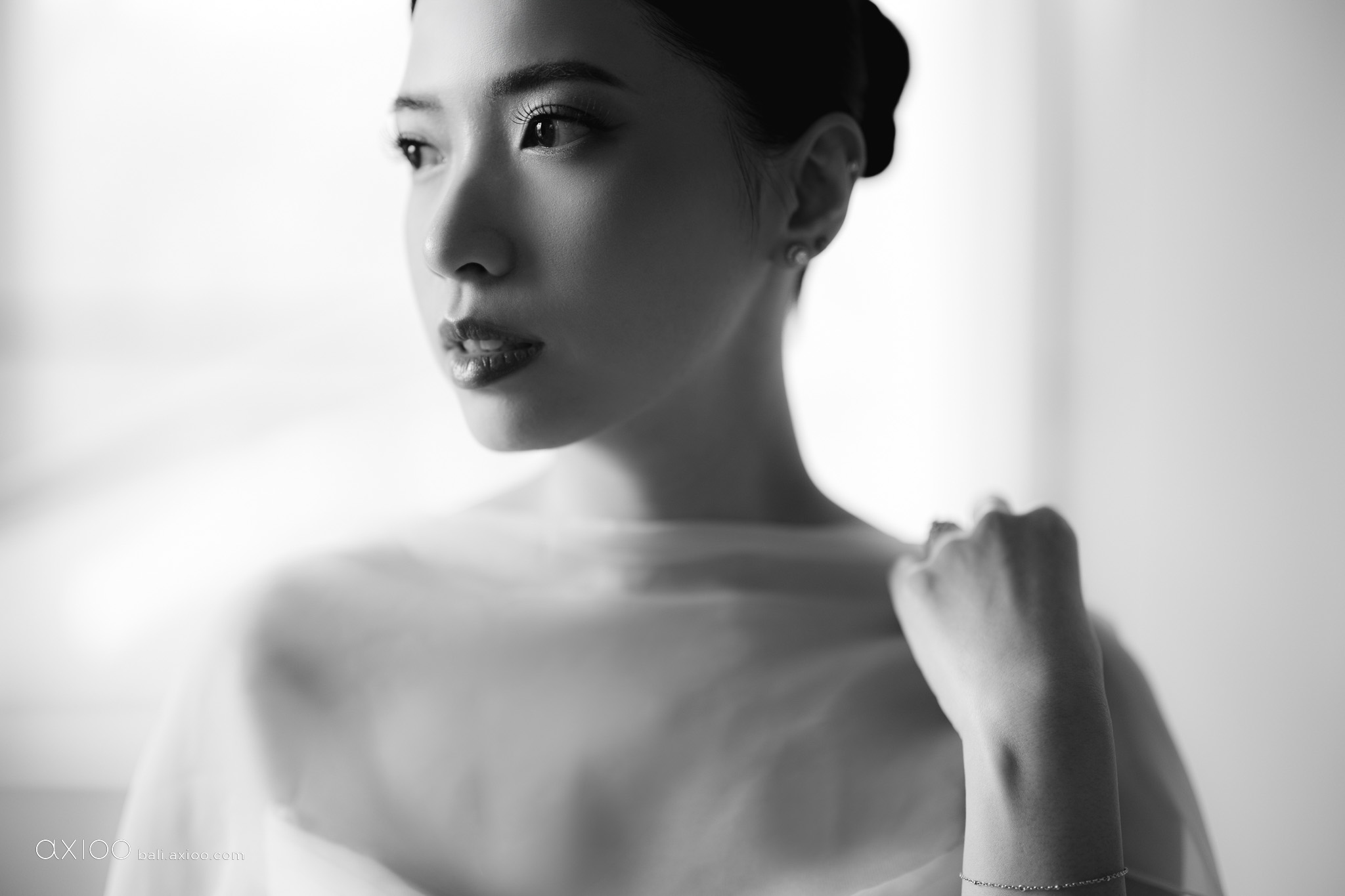 Axioo: A Study in Softness: A Wonderland Uluwatu Wedding in Bali